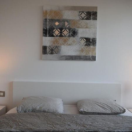 Magnificent Apartment Close To The Beach Sant Adria de Besos Exterior foto