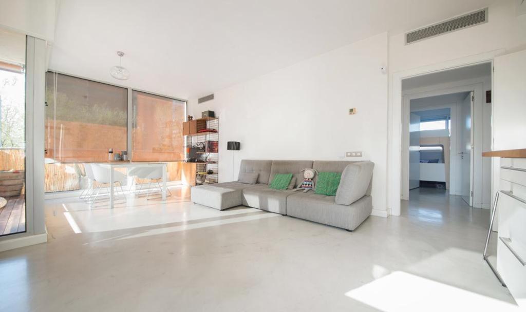Magnificent Apartment Close To The Beach Sant Adria de Besos Exterior foto