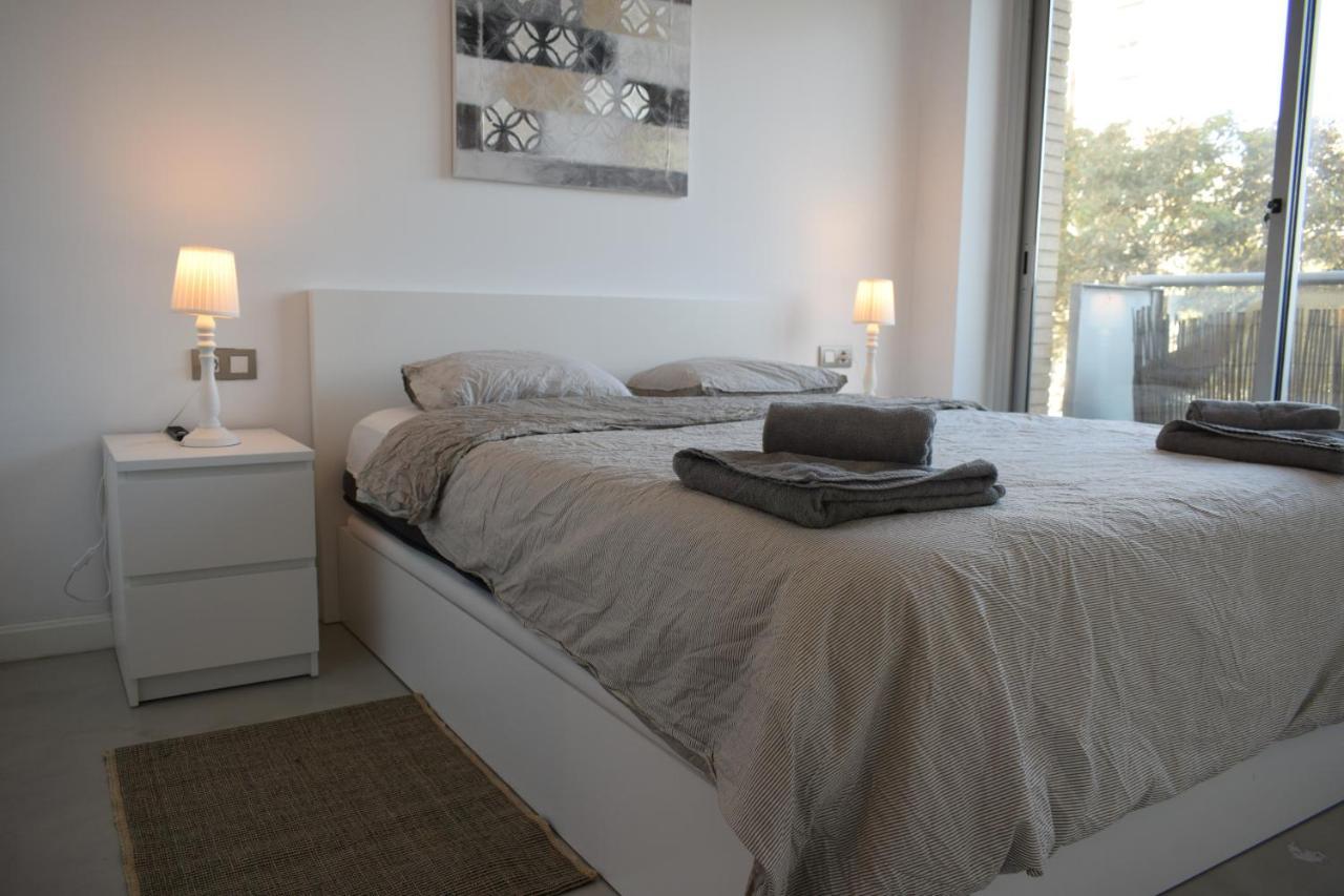 Magnificent Apartment Close To The Beach Sant Adria de Besos Exterior foto