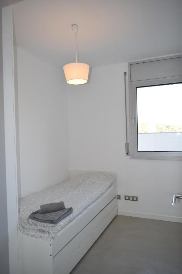 Magnificent Apartment Close To The Beach Sant Adria de Besos Exterior foto