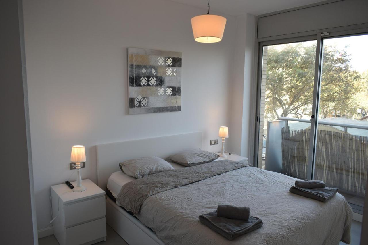 Magnificent Apartment Close To The Beach Sant Adria de Besos Exterior foto
